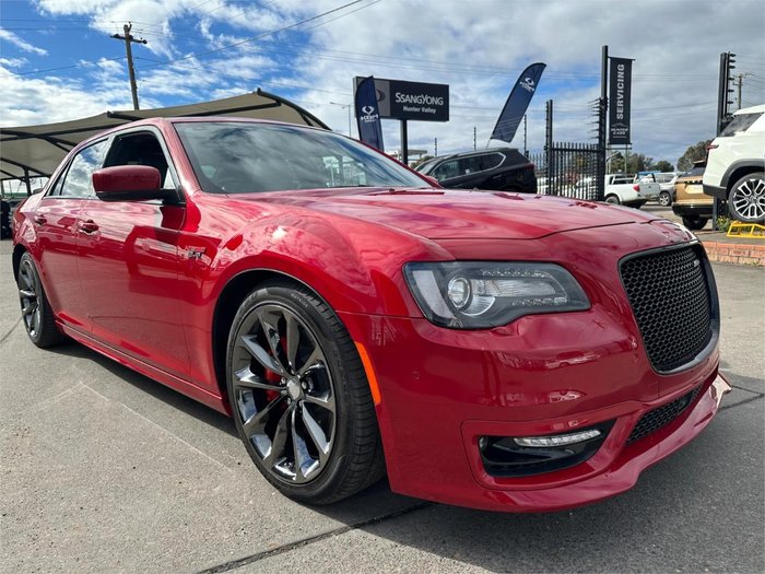 2016 Chrysler 300 SRT Hyperblack