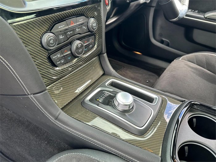 2016 Chrysler 300 SRT Hyperblack