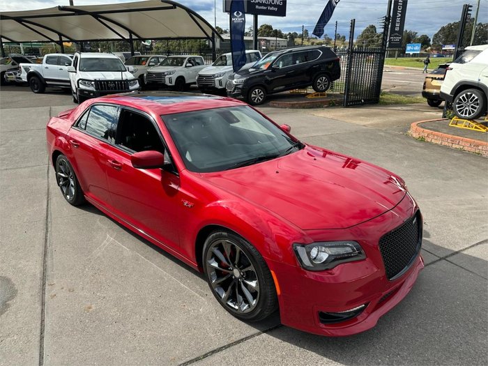 2016 Chrysler 300 SRT Hyperblack