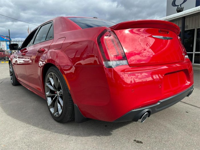 2016 Chrysler 300 SRT Hyperblack