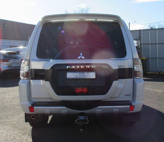 2020 Mitsubishi Pajero GLS