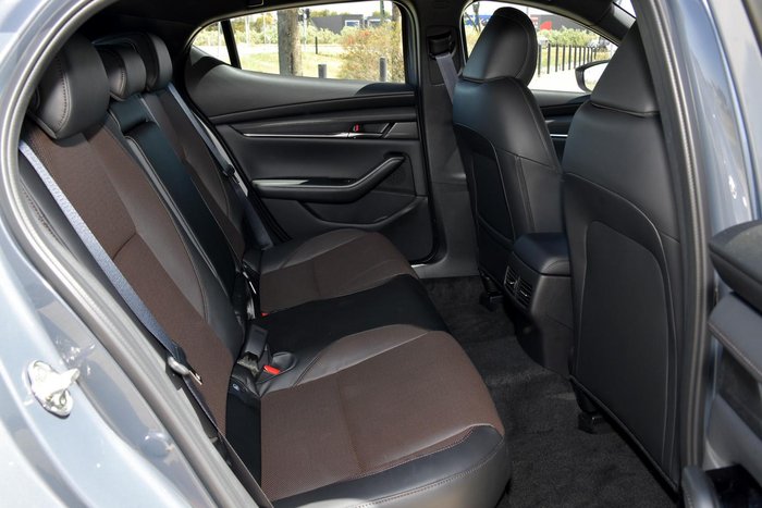 2025 Mazda 3 G20 Touring