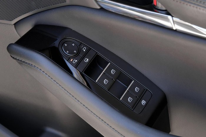 2025 Mazda 3 G20 Touring