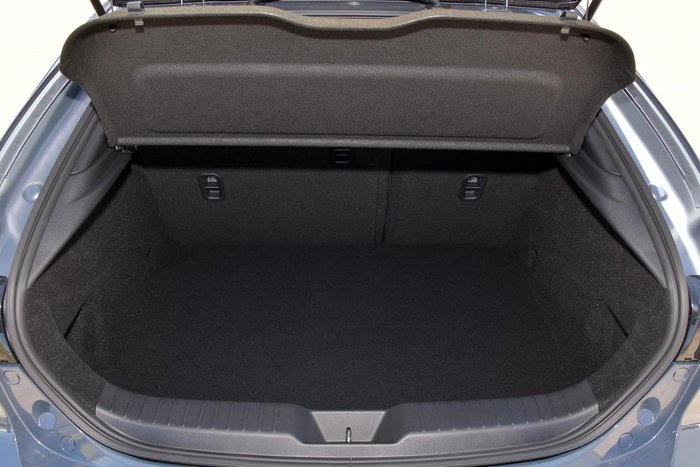 2025 Mazda 3 G20 Touring