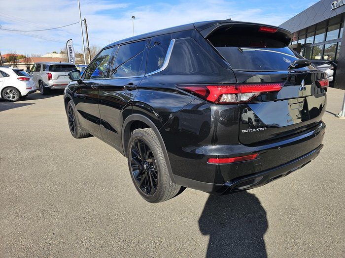 2024 Mitsubishi Outlander Black Edition