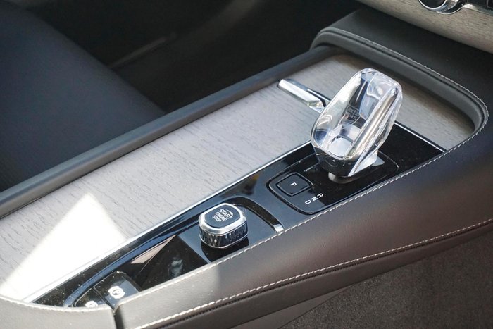 2024 Volvo XC90 Ultra T8 Plug-In Hybrid