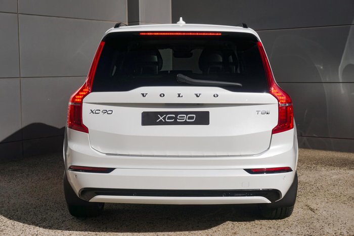2024 Volvo XC90 Ultra T8 Plug-In Hybrid