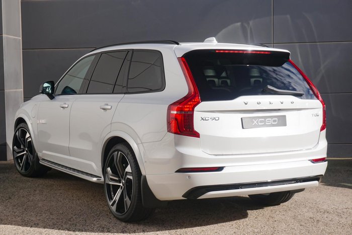 2024 Volvo XC90 Ultra T8 Plug-In Hybrid