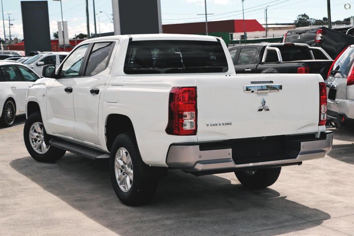 2024 Mitsubishi Triton GLX+ MV MY24 4X4 Dual Range White