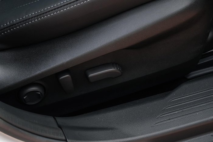 2024 Subaru Outback AWD Touring XT 6GEN MY25 AWD Crystal White