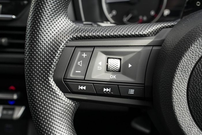 2024 Mitsubishi Triton GLX+