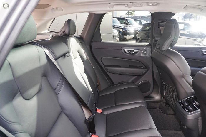 2024 Volvo XC60 Ultra B5 Bright