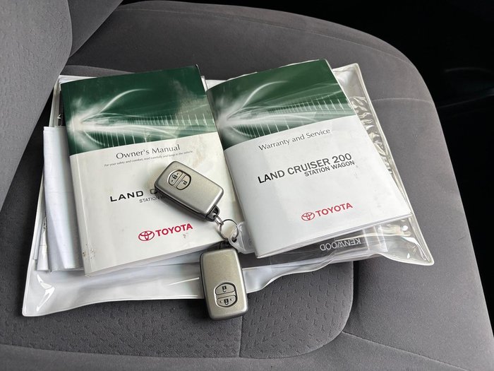 2011 Toyota Landcruiser GXL