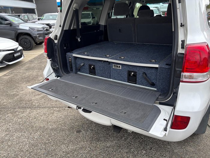 2011 Toyota Landcruiser GXL