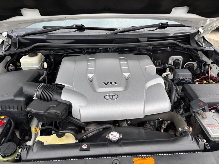 2011 Toyota Landcruiser GXL