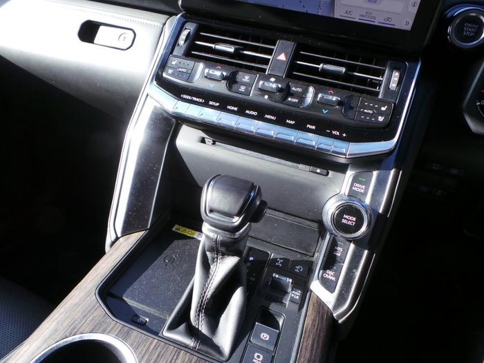 2022 Toyota Landcruiser VX