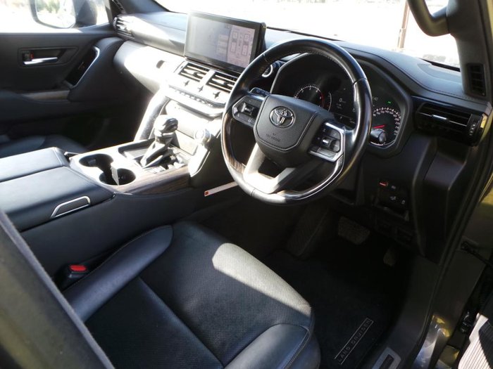 2022 Toyota Landcruiser VX