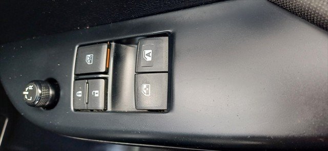2015 Toyota Hilux SR