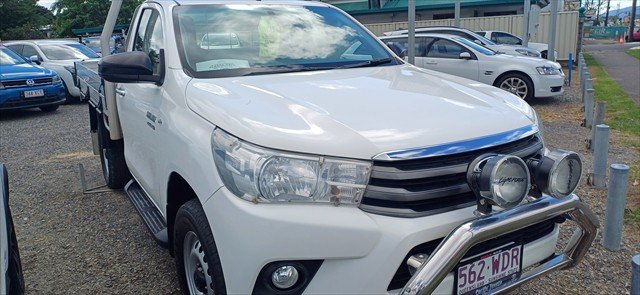 2015 Toyota Hilux SR