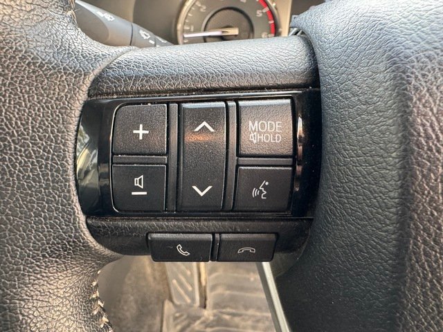 2022 TOYOTA HILUX SR5 + PREMIUM INTERIOR (4X4)