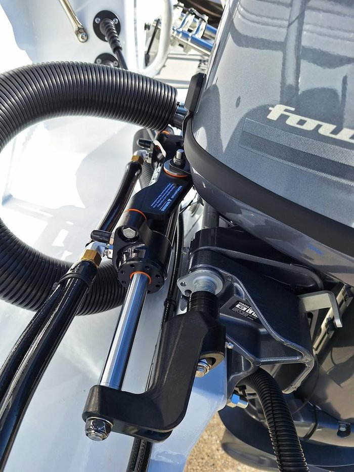 2025 QUINTREX 430 Fishabout Pro