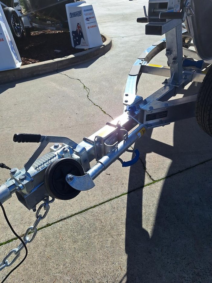 2025 QUINTREX 430 Fishabout Pro