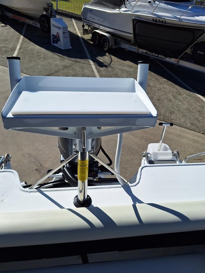 2025 QUINTREX 430 Fishabout Pro