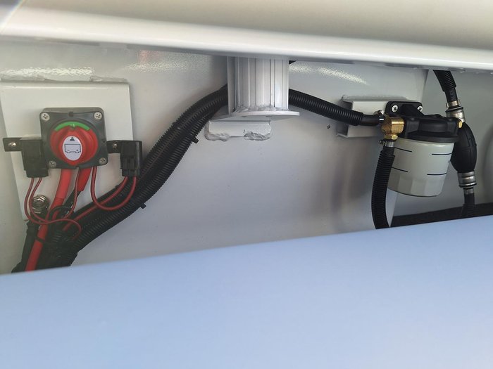 2025 QUINTREX 430 Fishabout Pro