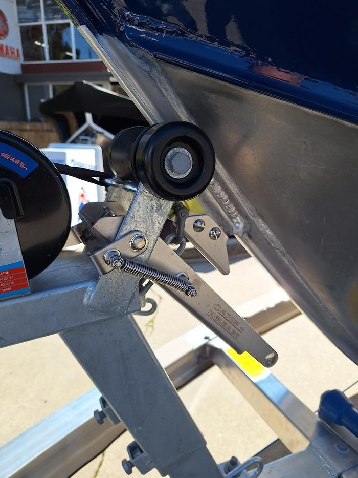 2025 QUINTREX 430 Fishabout Pro