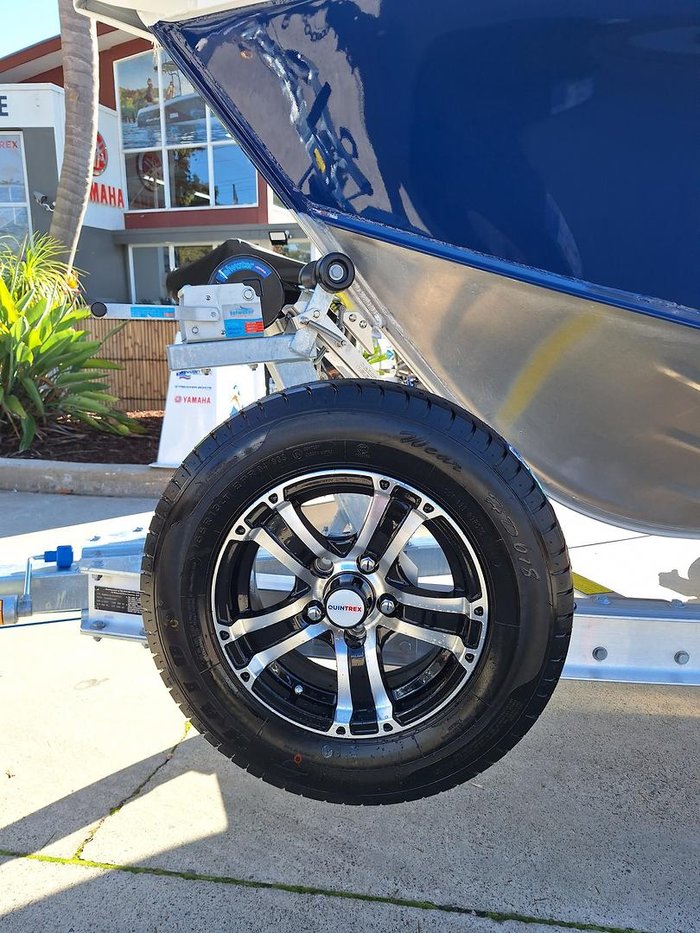 2025 QUINTREX 430 Fishabout Pro