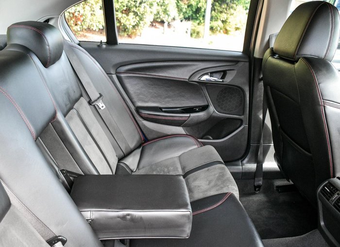 2016 Holden Commodore SV6 Black
