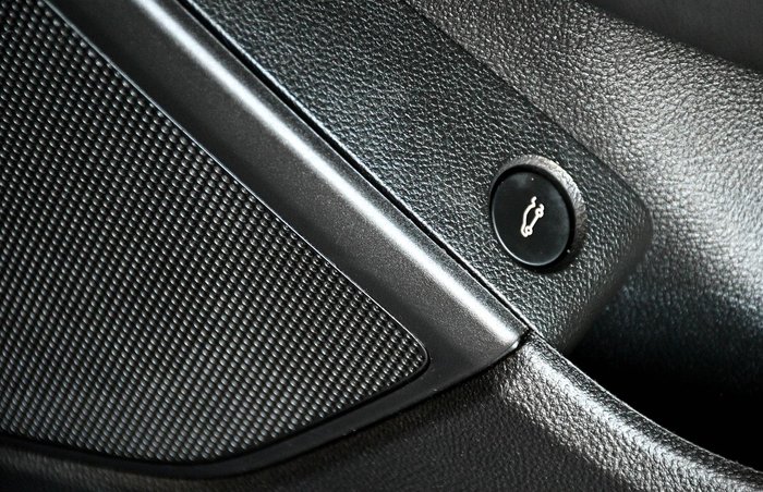 2016 Holden Commodore SV6 Black