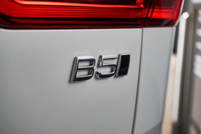 2024 Volvo XC60 Ultra B5 Bright