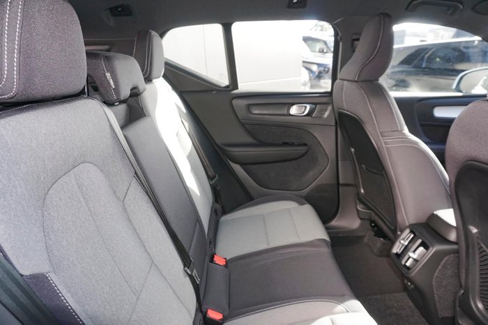 2024 Volvo XC40 Plus B4