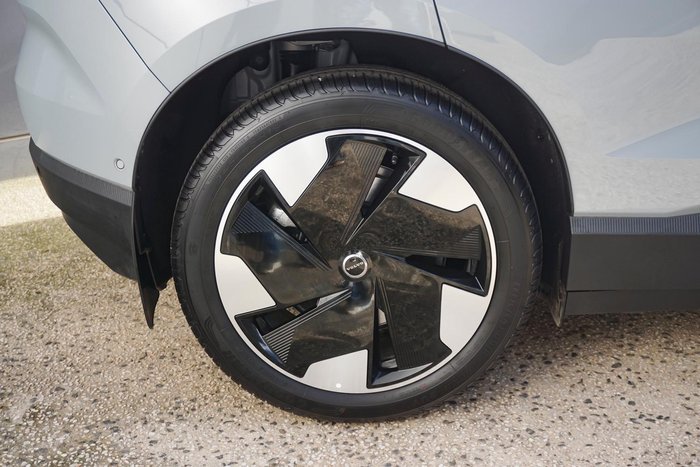 2024 Volvo EX30 Single Motor Extended Range Ultra