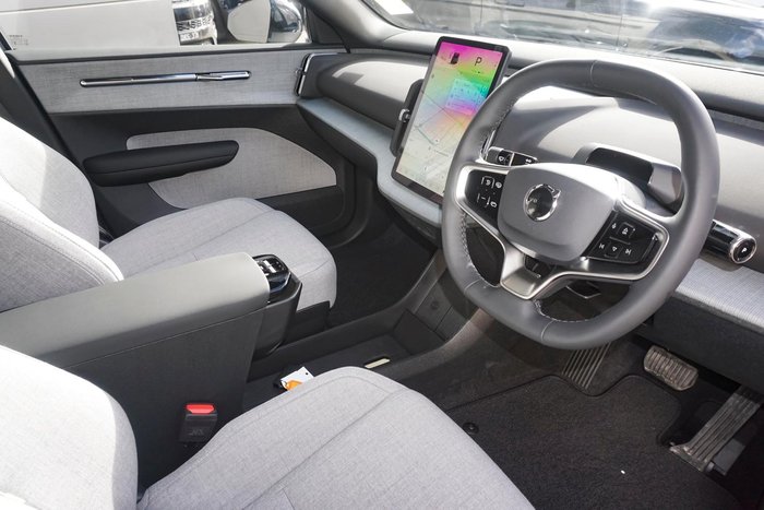 2024 Volvo EX30 Single Motor Extended Range Ultra