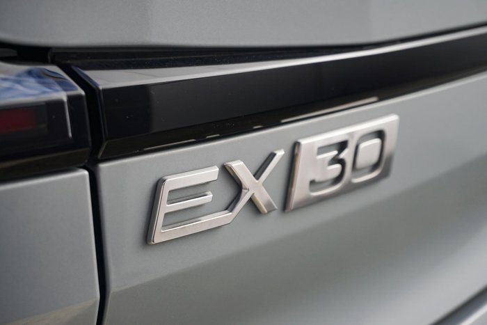 2024 Volvo EX30 Single Motor Extended Range Ultra