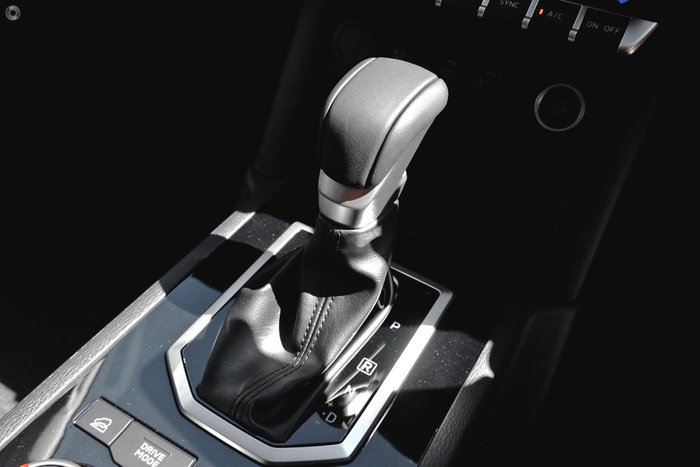 2024 Mitsubishi Triton GLS