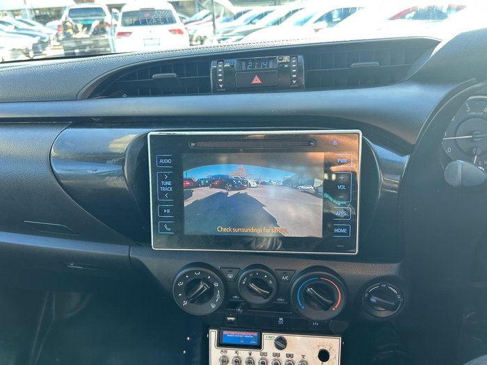 2018 Toyota Hilux SR