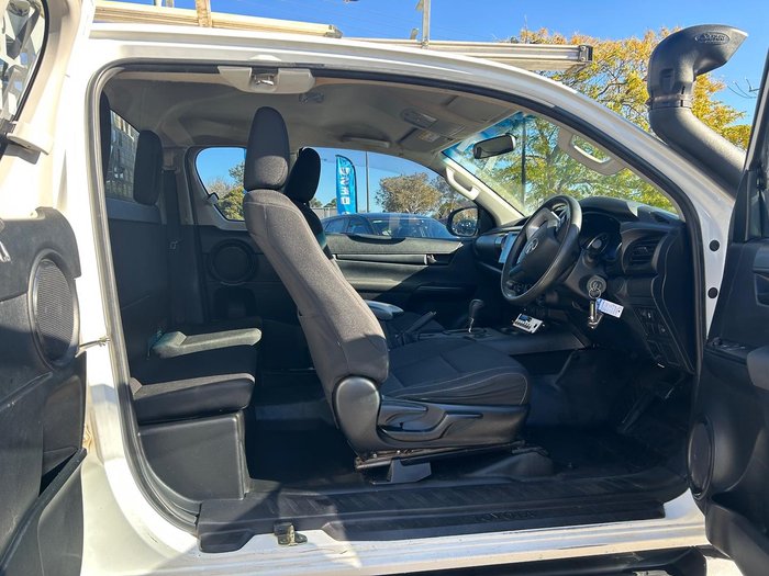 2018 Toyota Hilux SR