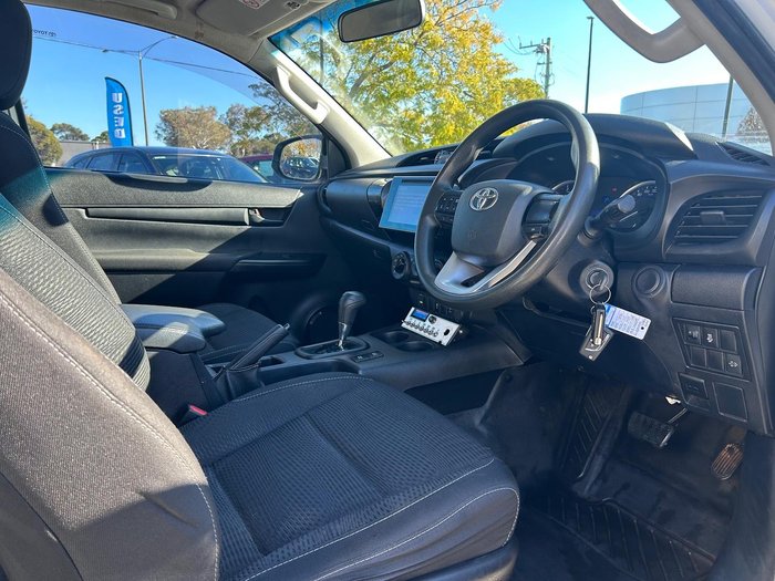 2018 Toyota Hilux SR