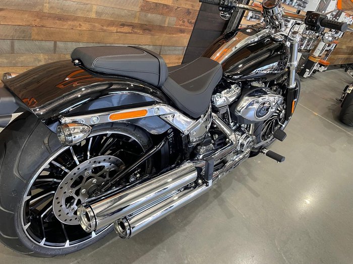 2025 Harley-Davidson Breakout 117 (FXBR) Softail Black