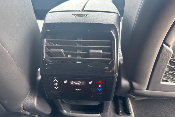 2025 Peugeot 5008 GT Premium Hybrid