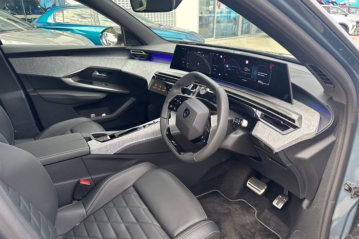 2025 Peugeot 5008 GT Premium Hybrid