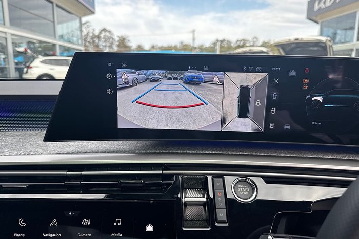 2025 Peugeot 5008 GT Premium Hybrid