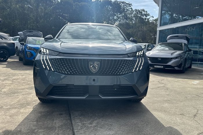 2025 Peugeot 5008 GT Premium Hybrid