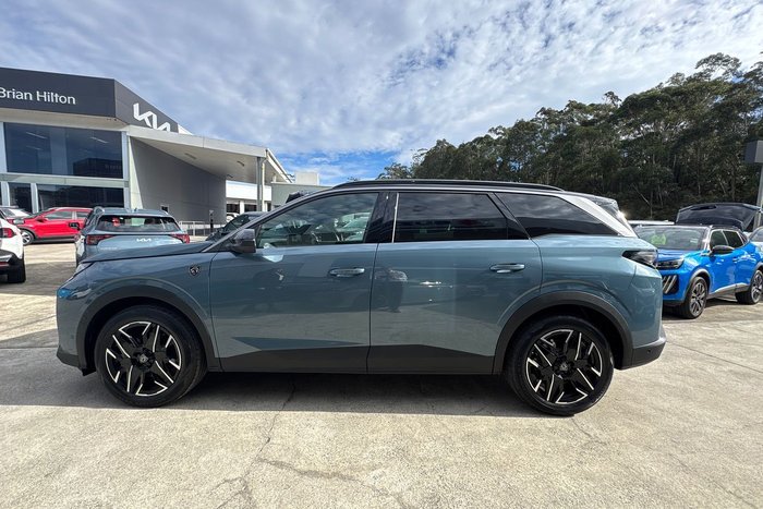 2025 Peugeot 5008 GT Premium Hybrid