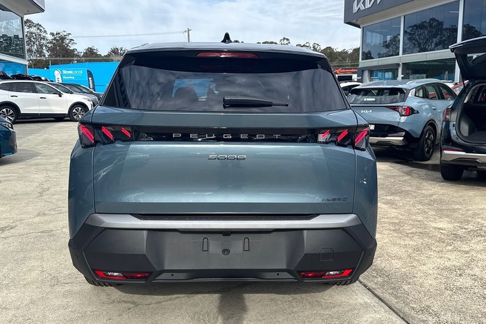 2025 Peugeot 5008 GT Premium Hybrid