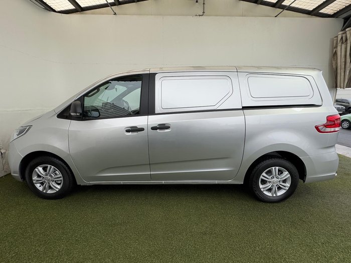 2025 LDV G10