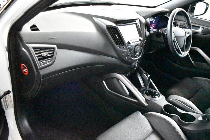 2015 Hyundai Veloster SR Turbo +